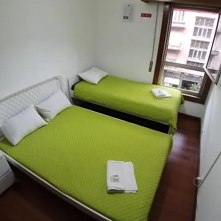 Room In Apartment - Theorynomadrooms Quarto Casal 6 *