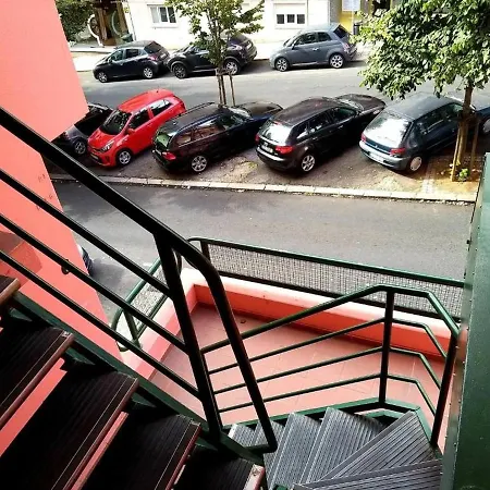 Room In Apartment - Theorynomadrooms Quarto Casal 6 *